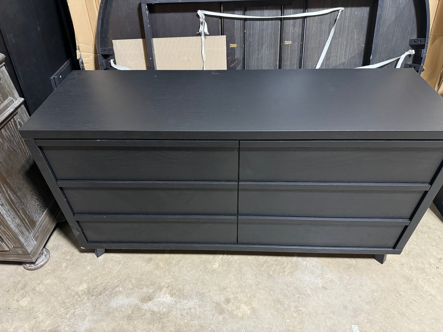 Danziar 6 Drawer Dresser - READ DESCRIPTION