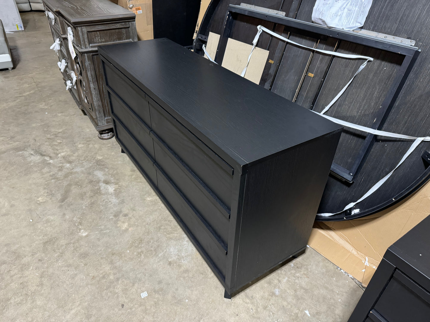 Danziar 6 Drawer Dresser - READ DESCRIPTION