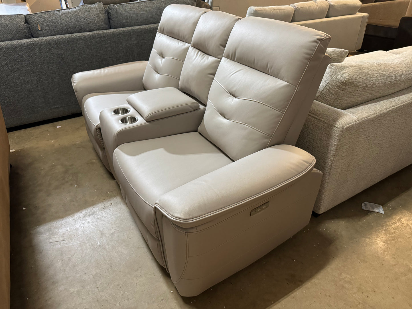 Alteo 76.7'' Wide Modern Loveseat with Arm Storage and USB